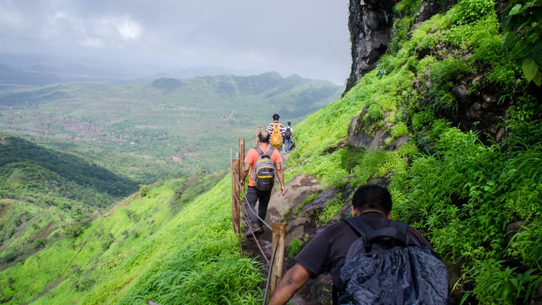  तोरणा फोर्ट ट्रेकिंग और करने के लिए चीजें - Torna Fort Trekking and Things to do in Hindi