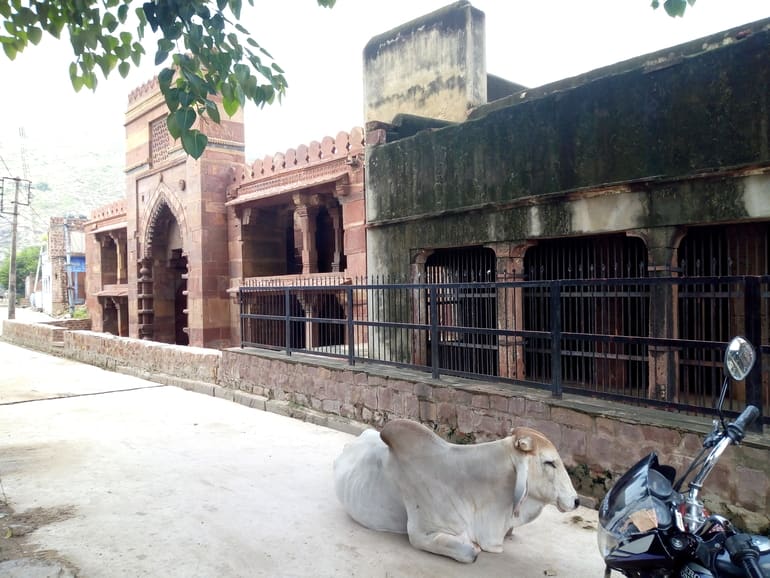 उखा मस्जिद - Ukha Masjid in Hindi