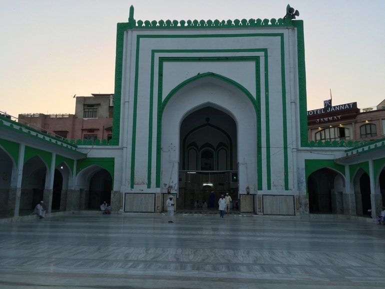 अकबरी मस्जिद - Akbari Masjid in Hindi