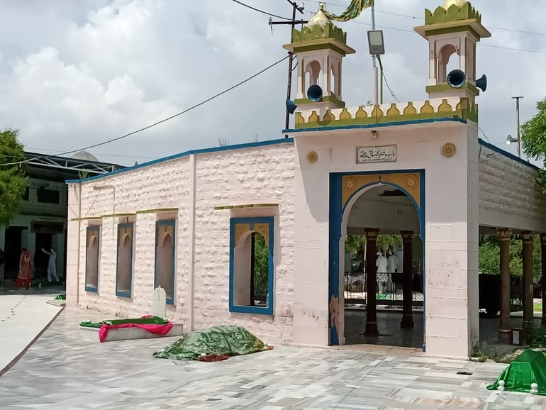 तर्कीन दरगाह - Tarkin Dargah in Hindi