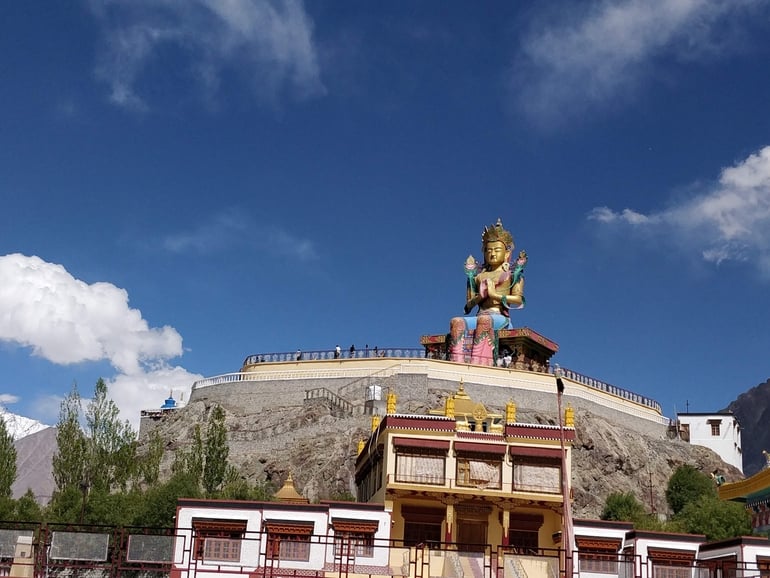 द डिस्कट मठ लेह – Diskit Monastery, Leh in Hindi