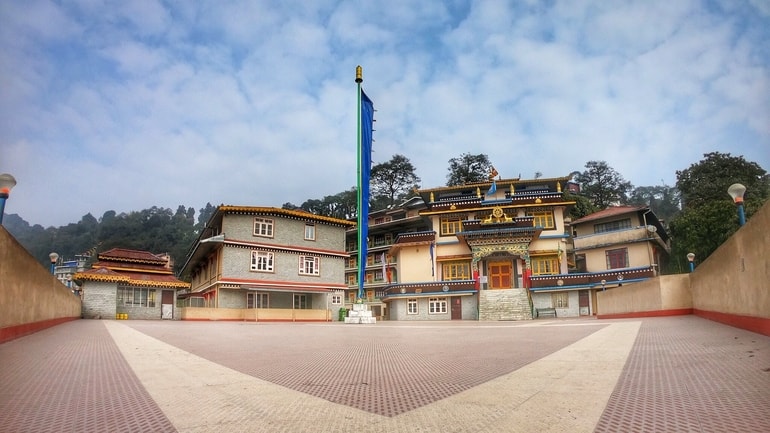गोंजांग मठ गंगटोक - Gonjang Monastery Gangtok in Hindi
