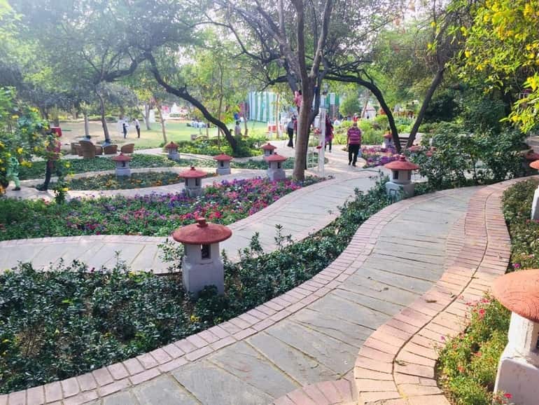 गार्डन ऑफ़ फाइव सेंसेज – Garden of Five Senses in Hindi