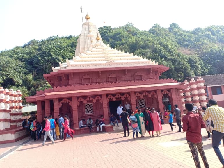 स्वयंभू गणपति मंदिर गणपतिपुले - Swayambhu Ganpati Temple, Ganpatipule in Hindi