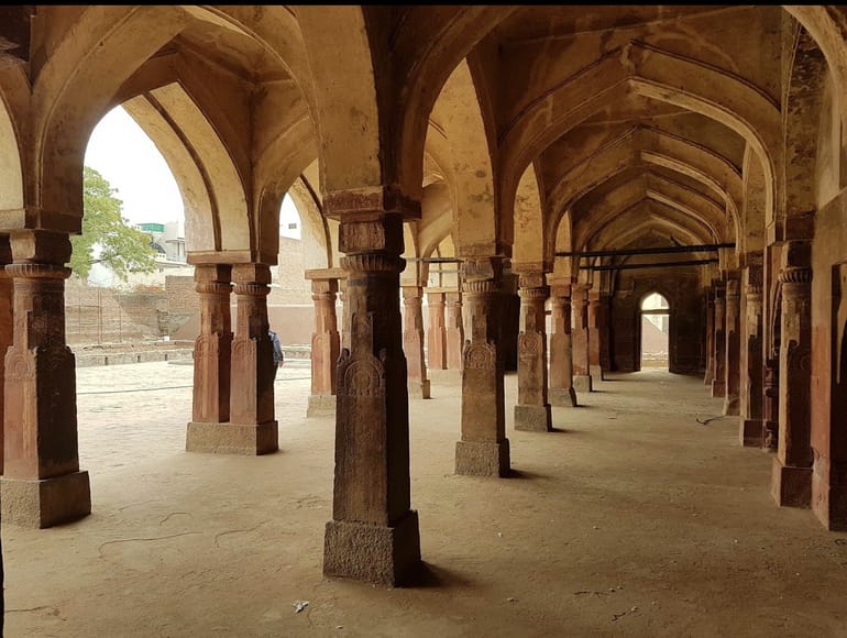 फिरोज शाह पैलेस की वास्तुकला – Architecture of Hisar-e-Firoza in Hindi