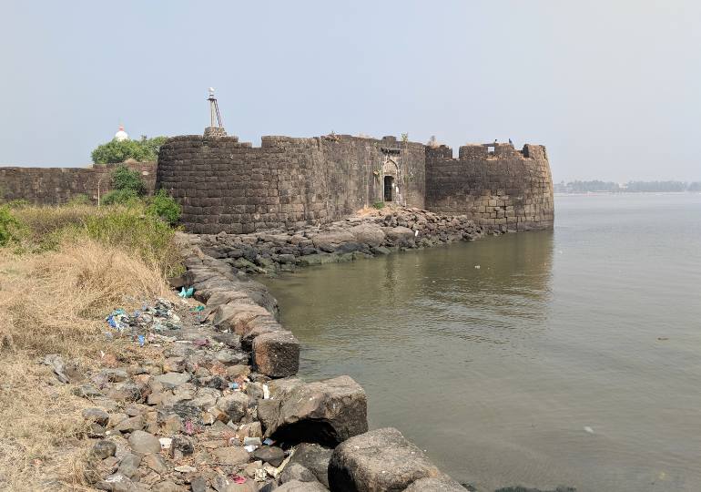 कोलाबा किला – Colaba Fort in Hindi